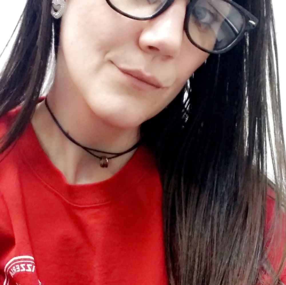 Meet your Posher, Sarah - Picture 3 of 8